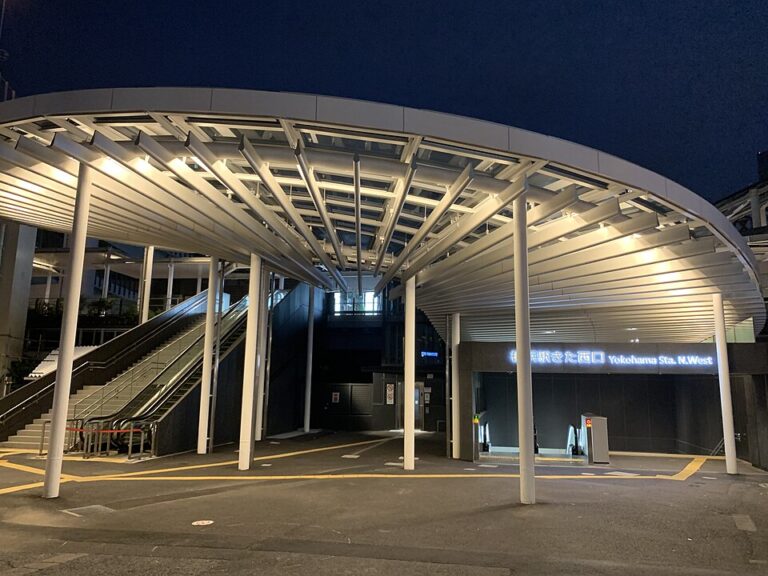 横浜駅きた西口と周辺の街並み(2025年撮影)