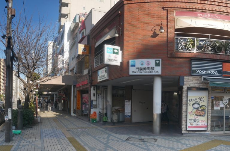 門前仲町駅3番出口の入口